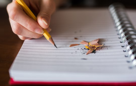 Traiter les dossiers et coordonner les
                                opérations liées au parcours du patient
                                ou de l'usager